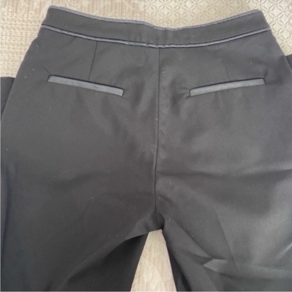 Women’s H&M Classic Black Crop Fit Slack Pants Size 8 - Picture 5 of 6